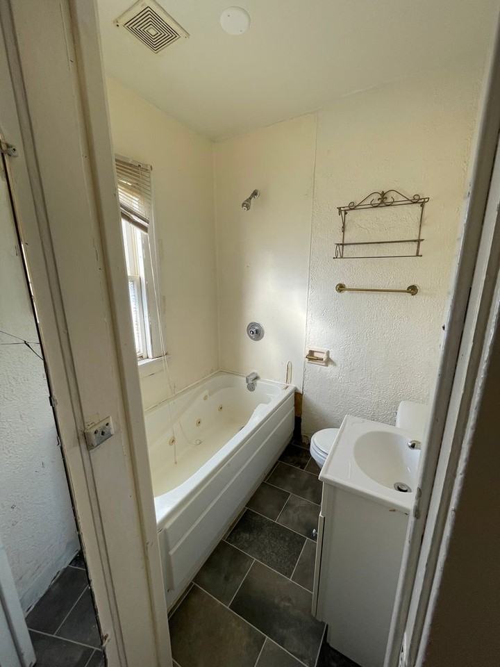 3445 N 50th St - Photo 3 of 13