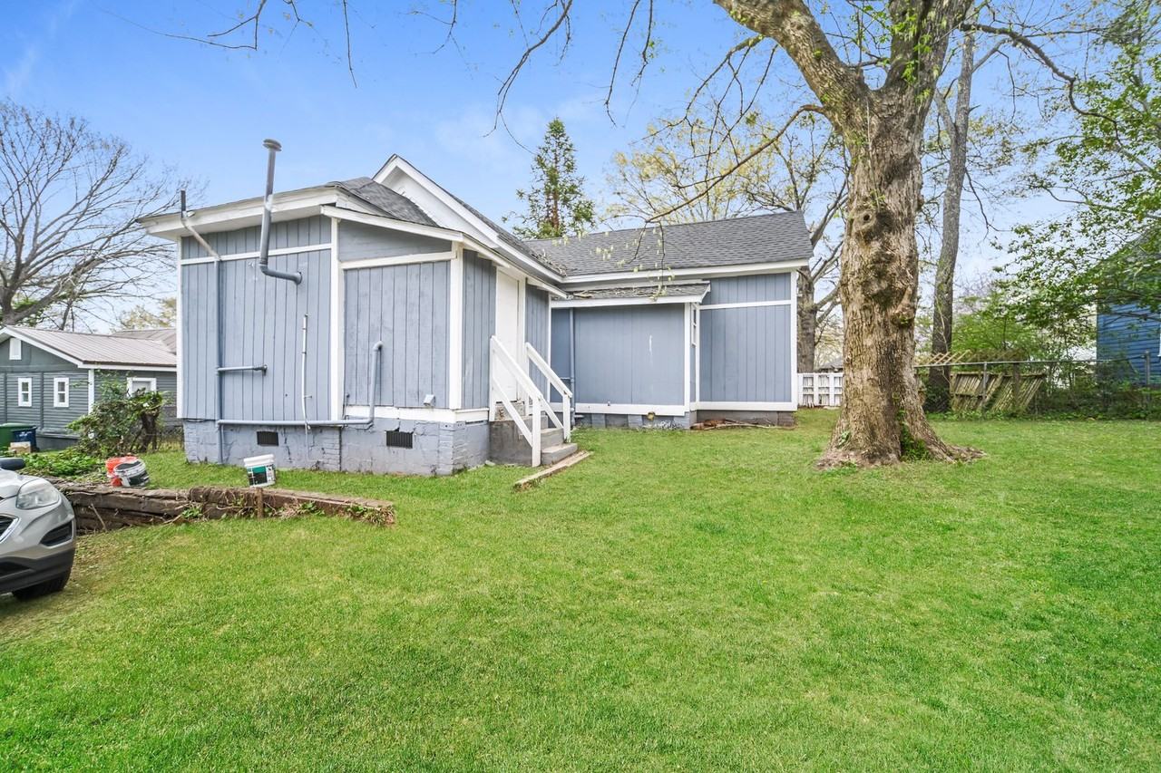 317 N 4th St - Photo 3 of 15