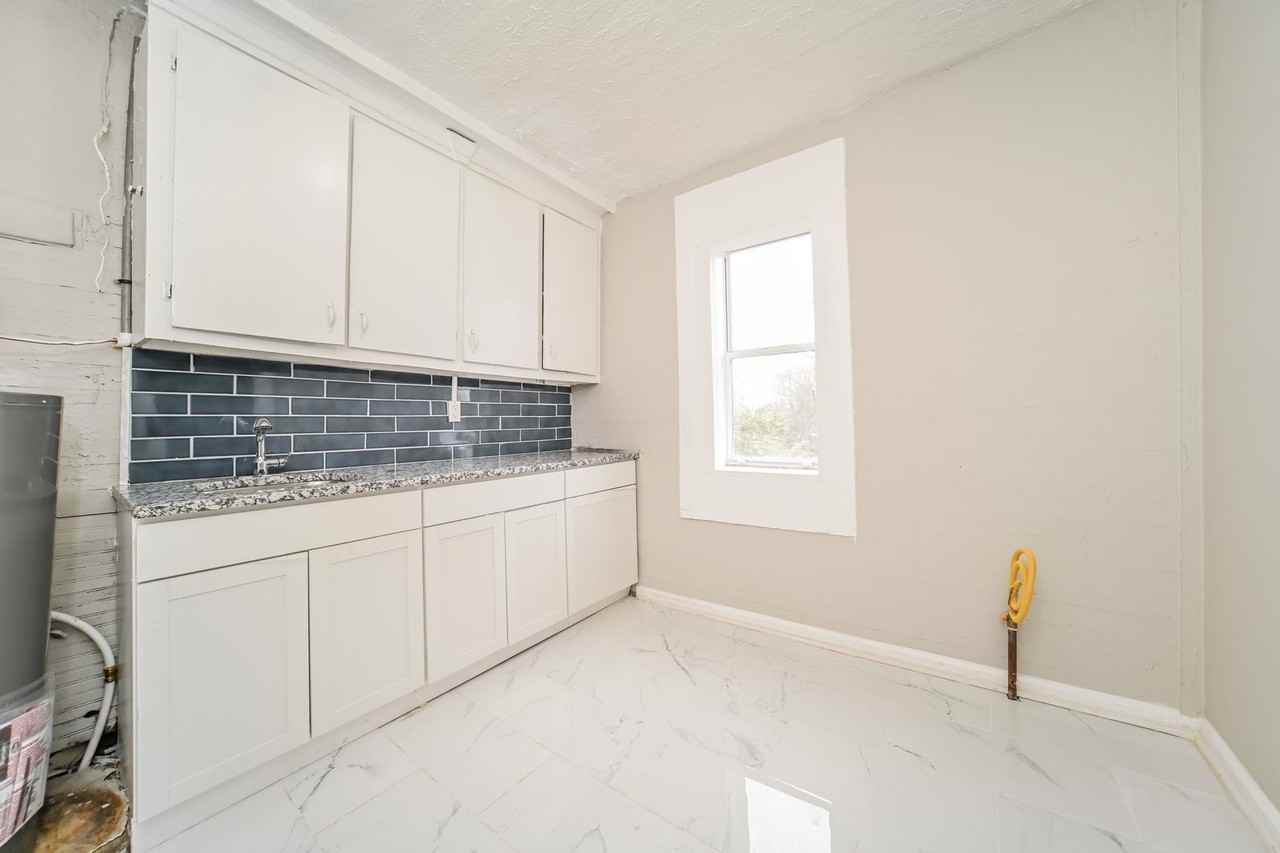 317 N 4th St - Photo 7 of 15