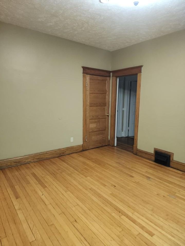 566 S 26th Ave - Photo 4 of 16