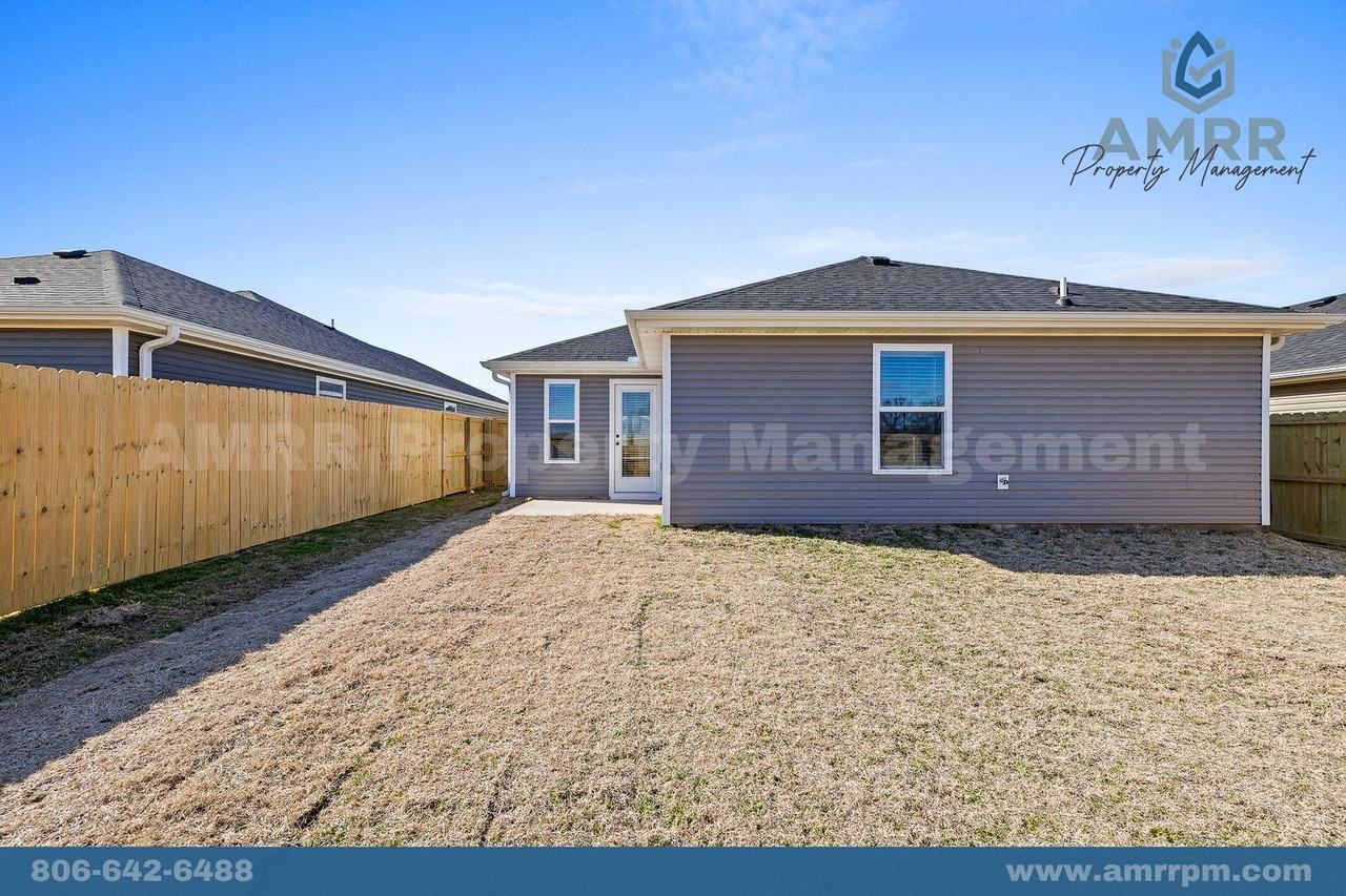 312 Honeybee Ave - Photo 4 of 30
