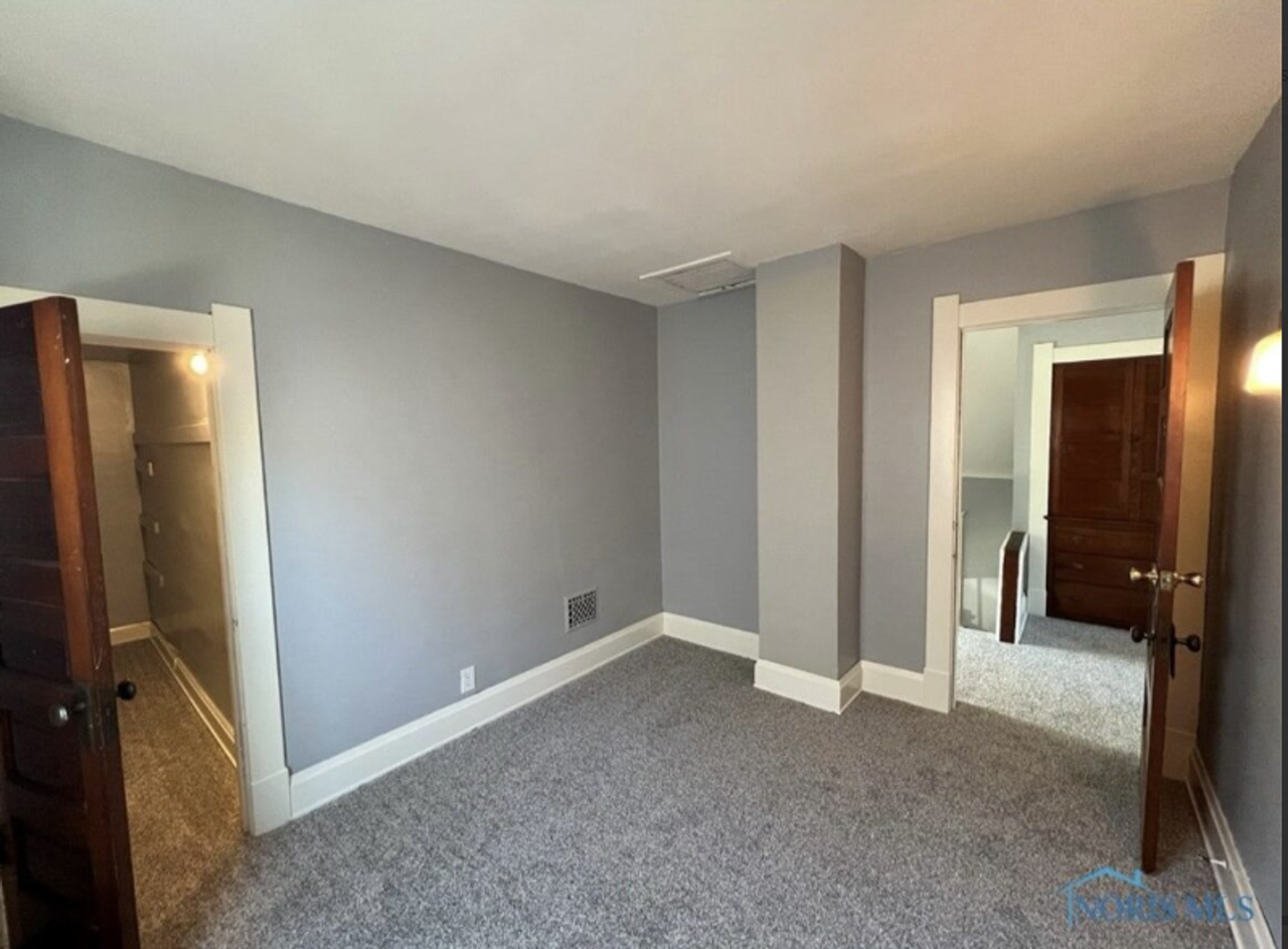 1024 Indiana Ave - Photo 2 of 11