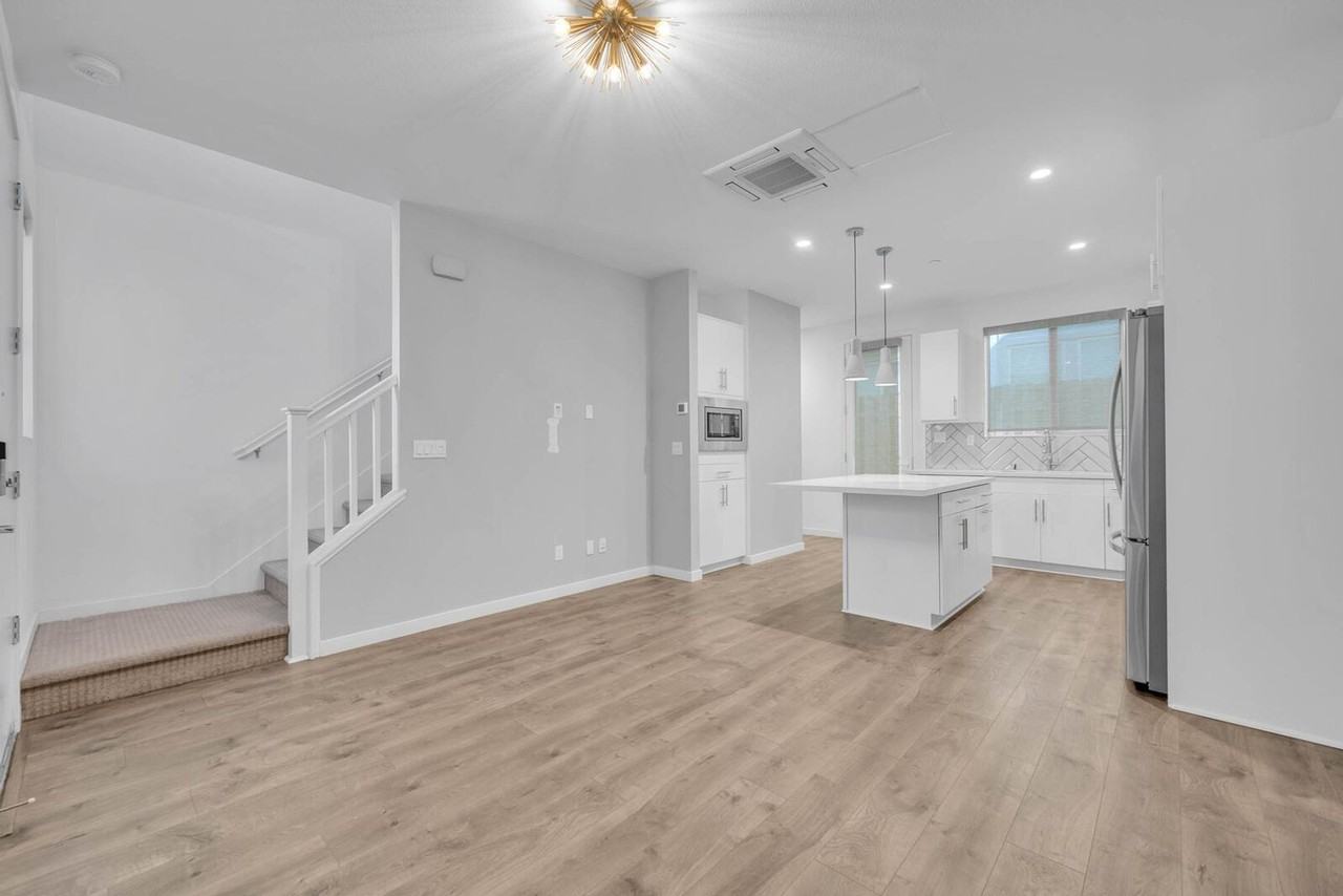 357 Crate Ave - Photo 4 of 24