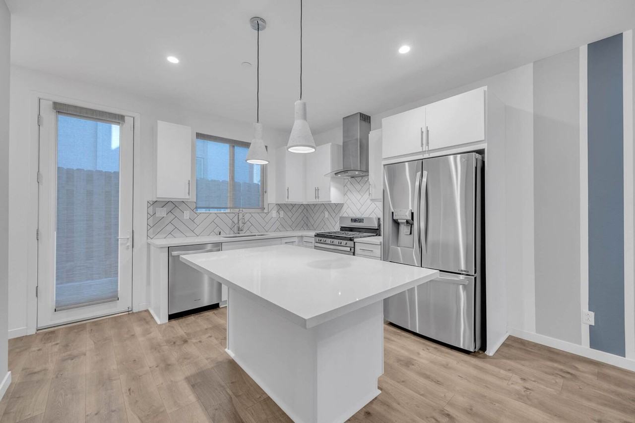 357 Crate Ave - Photo 6 of 24