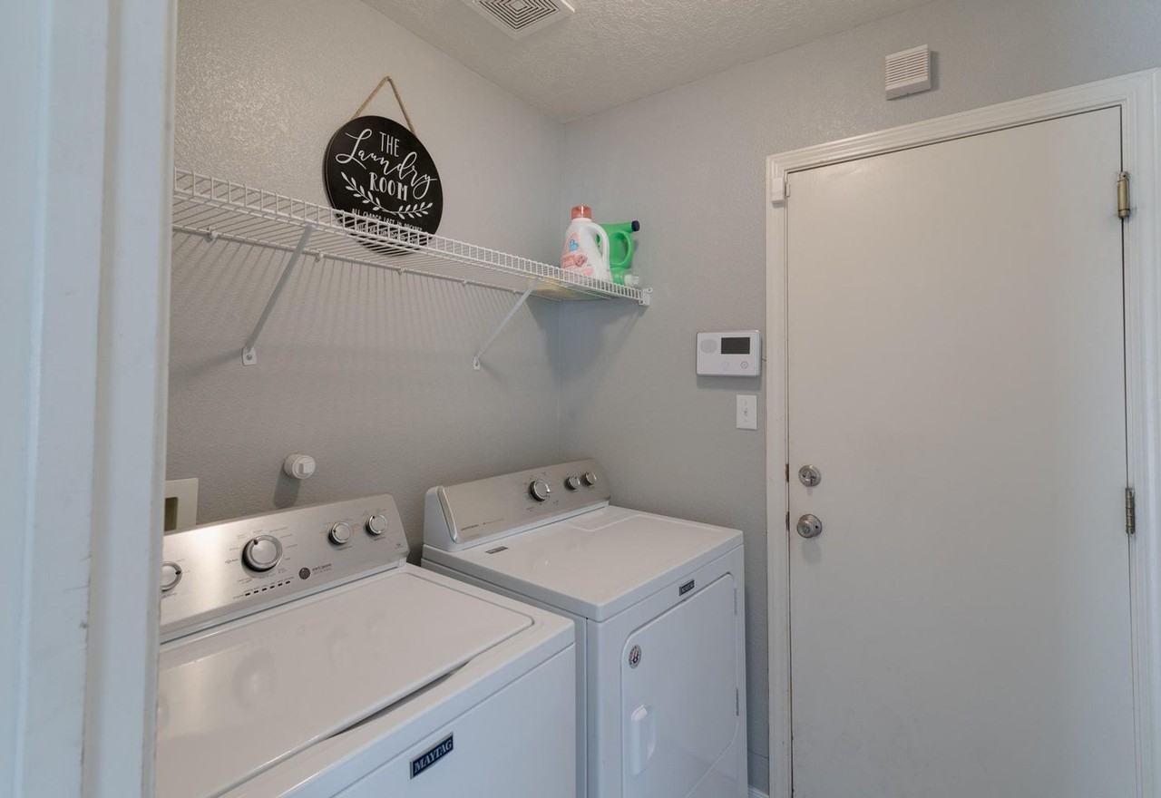 9004 Pumice St Ne - Photo 5 of 18