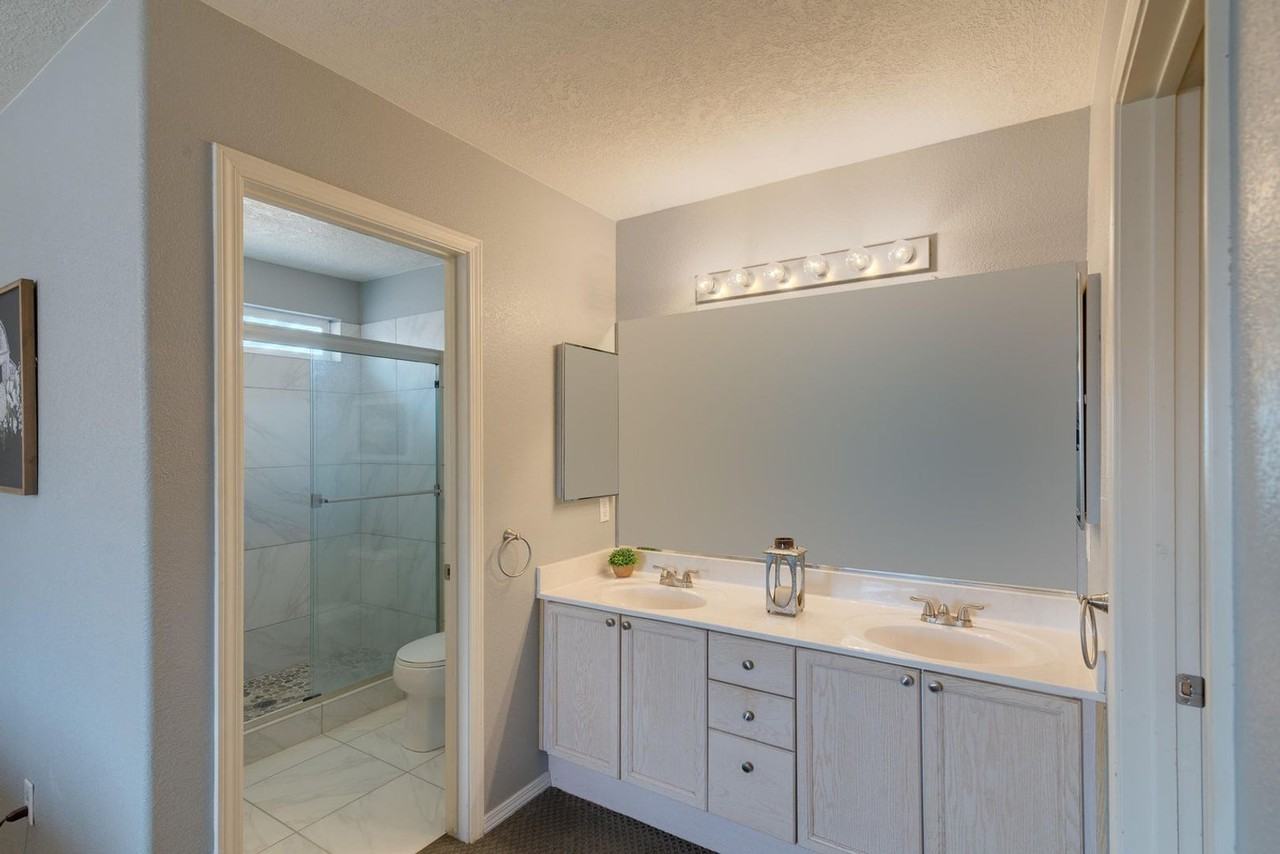 9004 Pumice St Ne - Photo 6 of 18