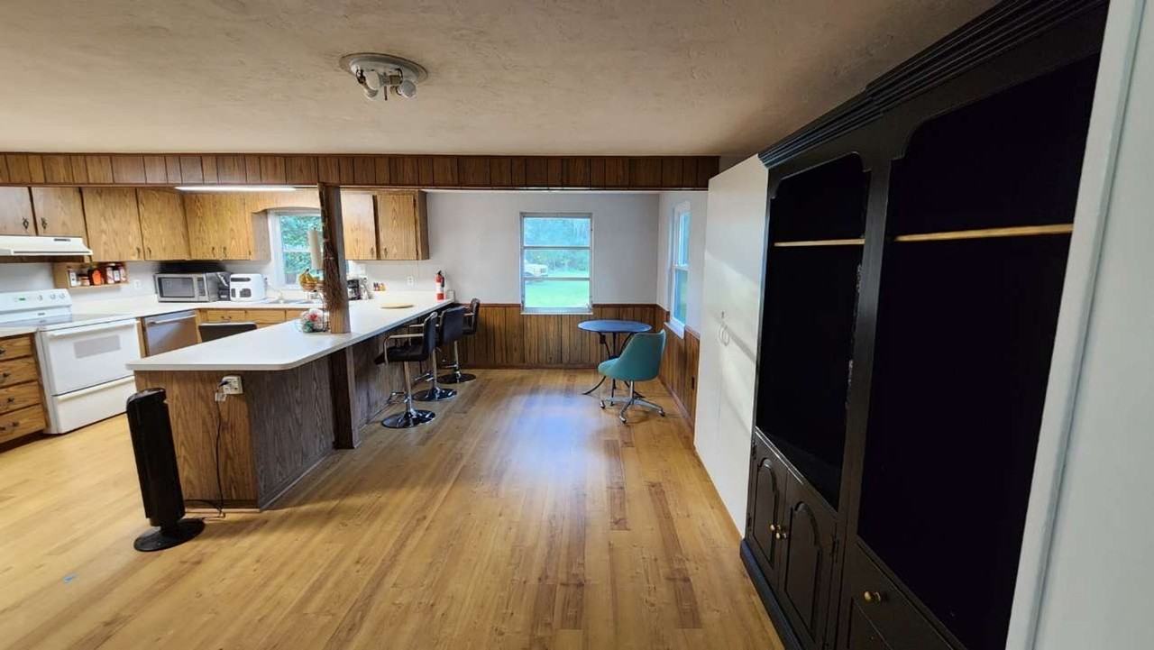 16430 Nw County Road 231 - Photo 2 of 17