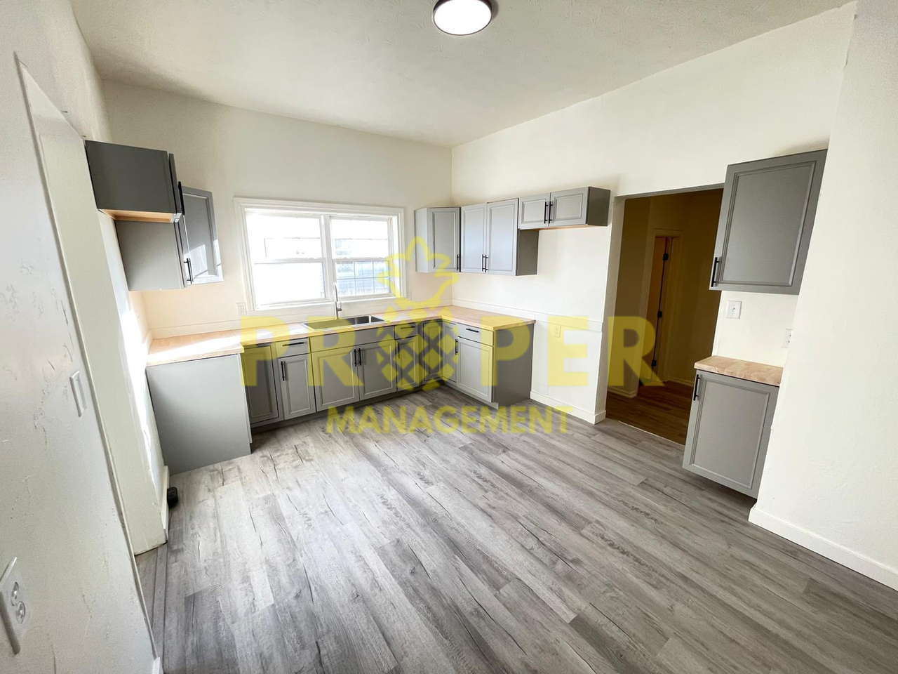 16 W Mumma Ave - Photo 3 of 11