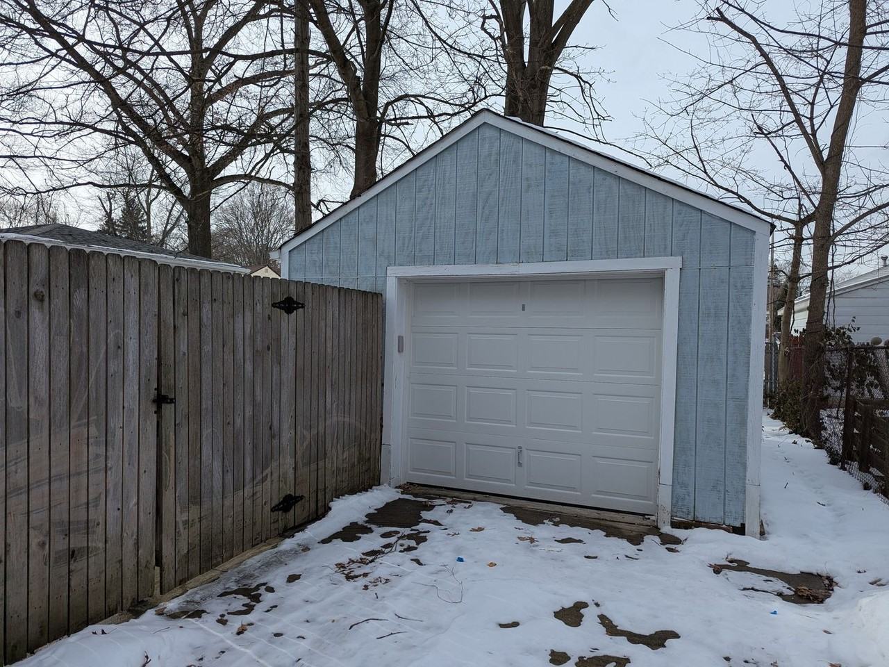 1266 Magnolia Ave - Photo 3 of 29