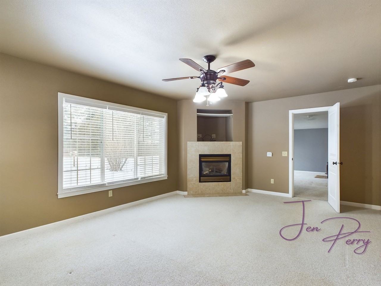 2159 E Pole Rd - Photo 3 of 15