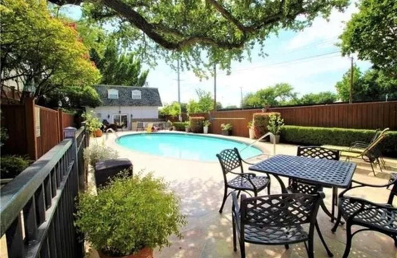 7815 Royal Ln - Photo 2 of 27
