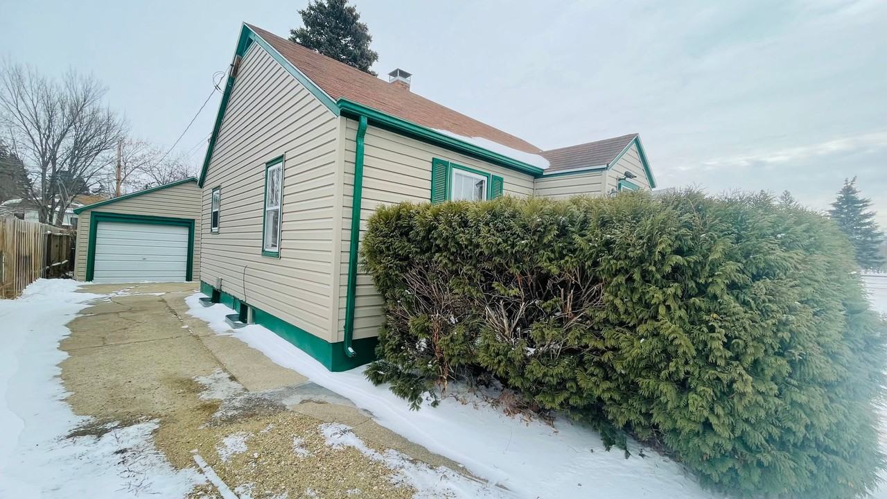 1615 S Main St - Photo 6 of 12