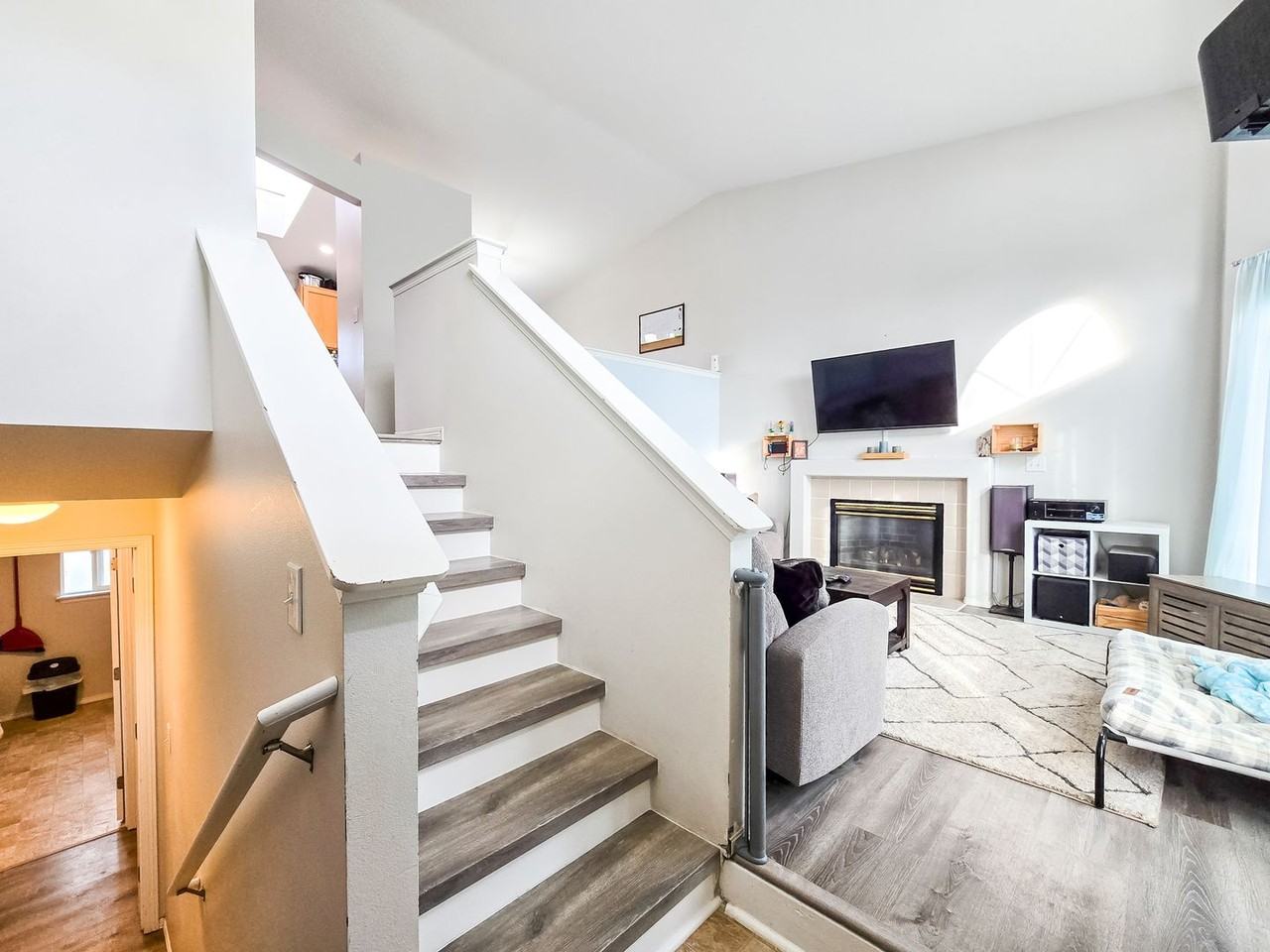 6414 69th Dr Ne - Photo 2 of 18