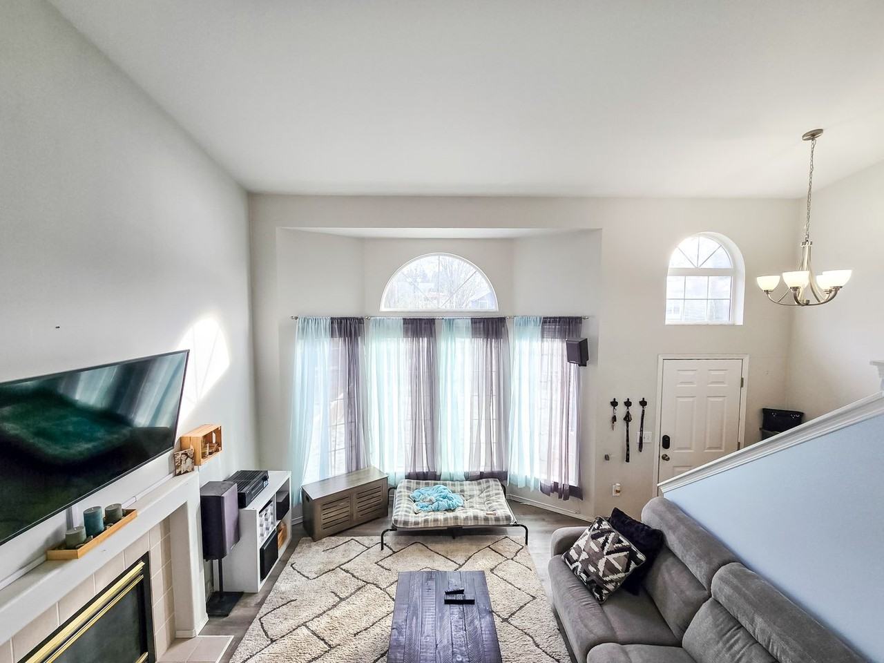 6414 69th Dr Ne - Photo 4 of 18