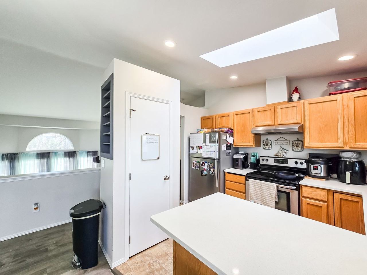 6414 69th Dr Ne - Photo 7 of 18