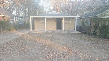 featured image of 838 Crockett St