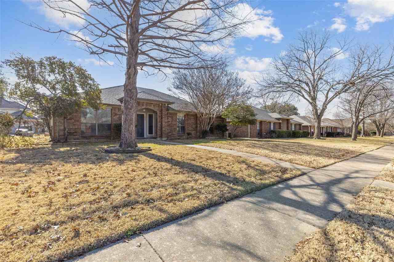 620 Hanover Dr - Photo 2 of 34