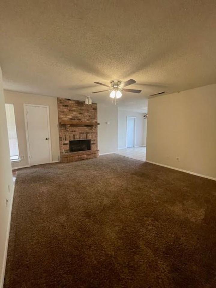 2108 Ramada Dr - Photo 4 of 13