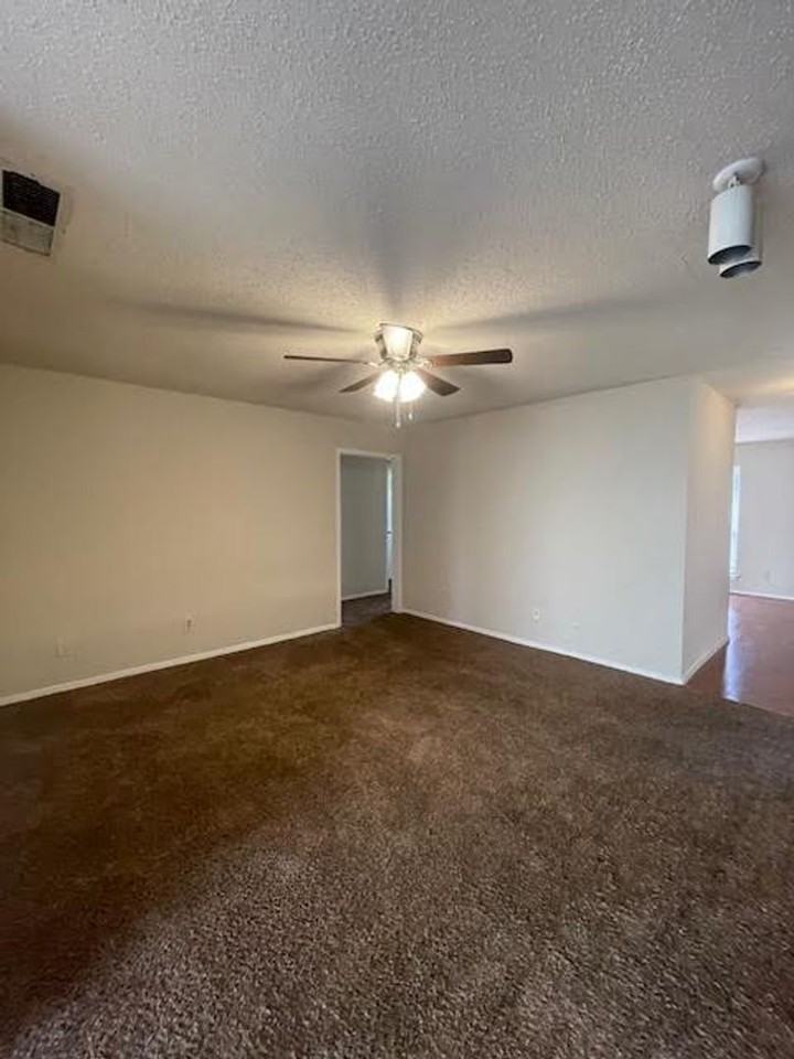 2108 Ramada Dr - Photo 5 of 13
