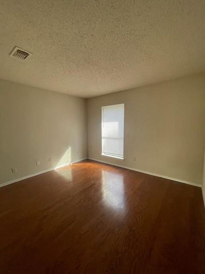 2108 Ramada Dr - Photo 6 of 13