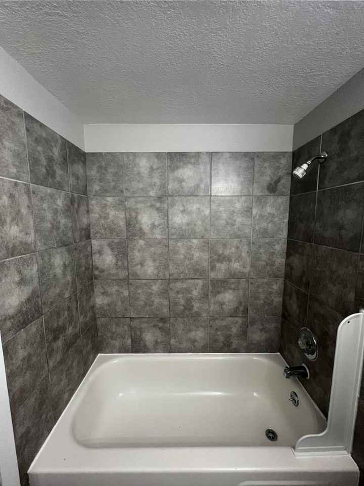 Glendoveer Heights - Photo 3 of 32