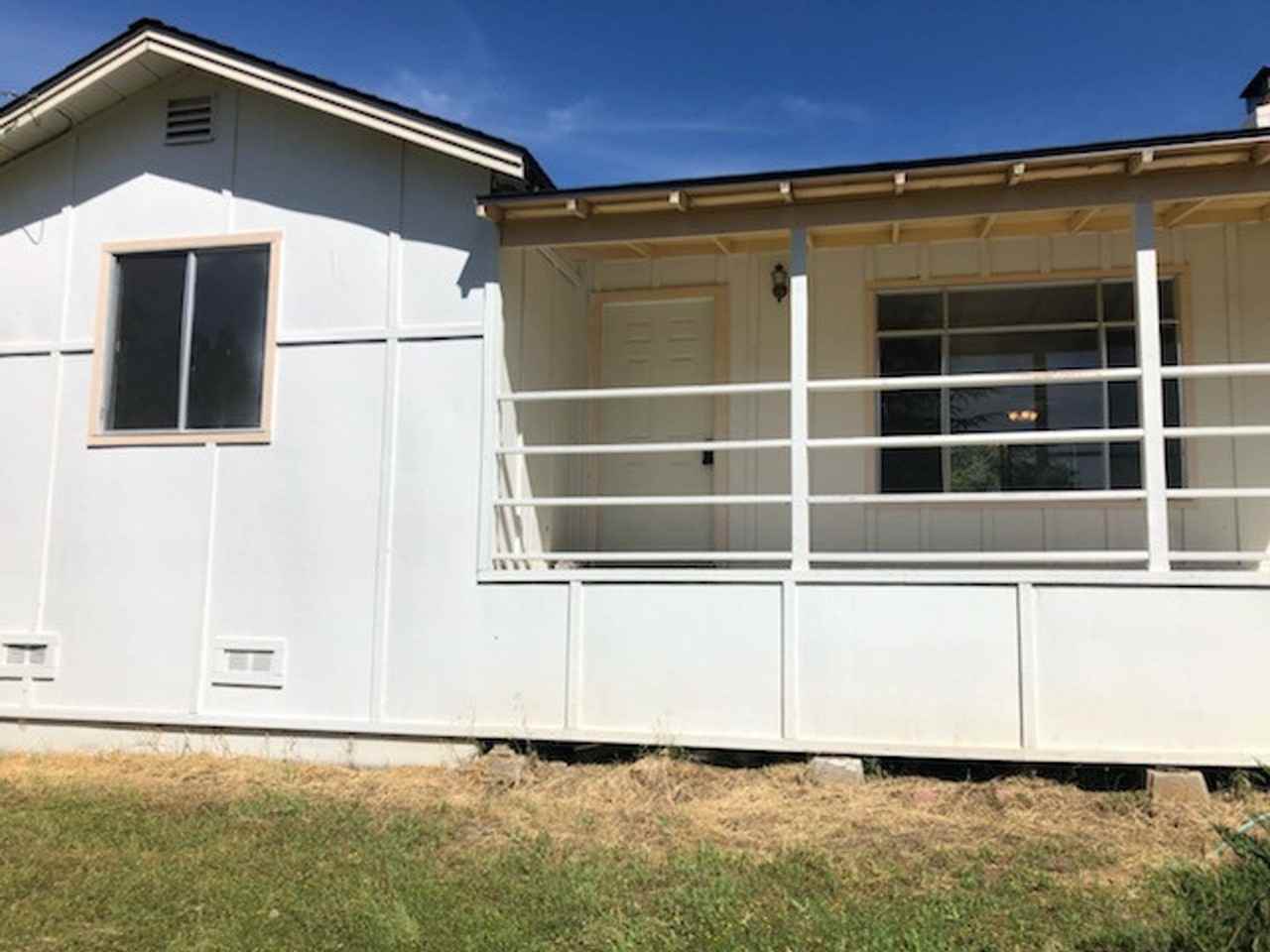 16928 Amy Dr - Photo 2 of 14