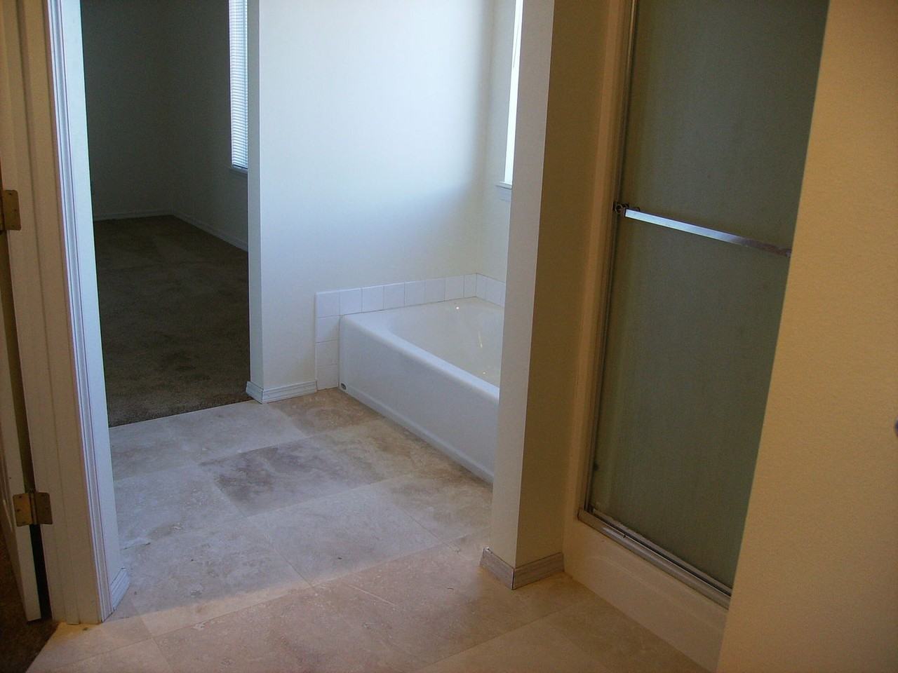 1025 Laguna Dr - Photo 7 of 11