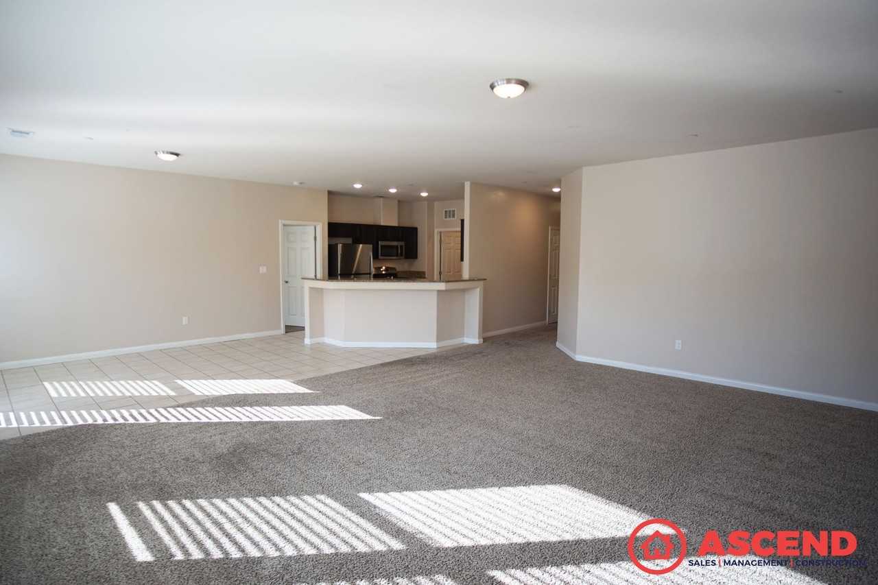 5515 Beacon Ridge Ct - Photo 5 of 12