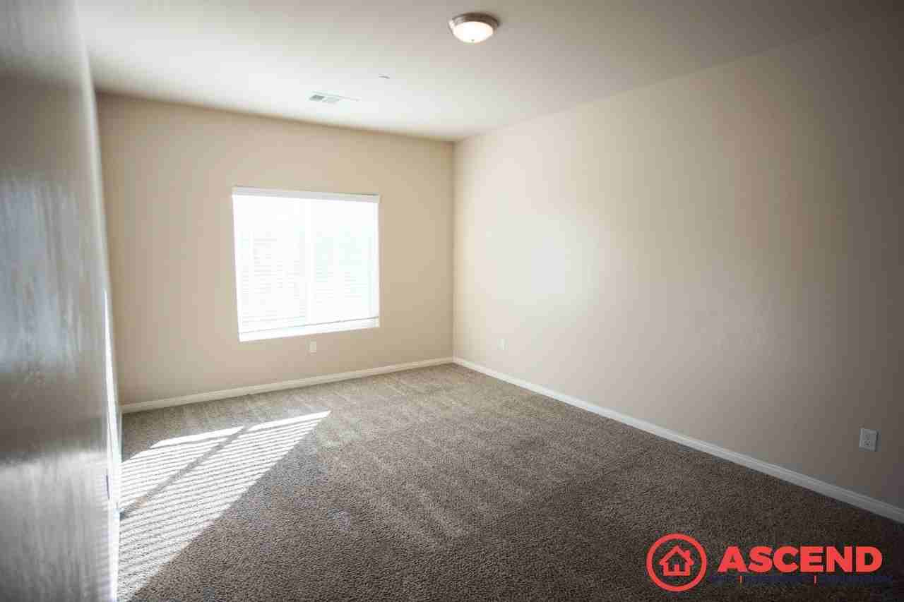 5515 Beacon Ridge Ct - Photo 7 of 12