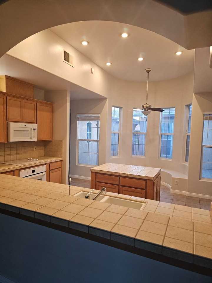 11308 Marazion Hill Ct - Photo 6 of 23