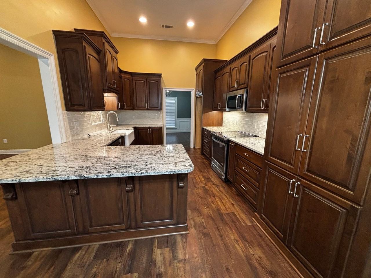 538 Brighton Cir - Photo 4 of 20