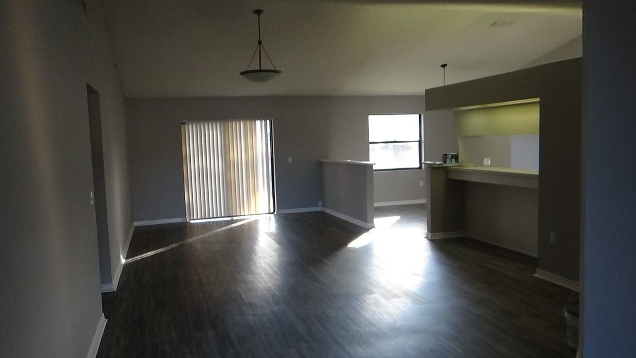 6121 Odom Rd - Photo 2 of 17