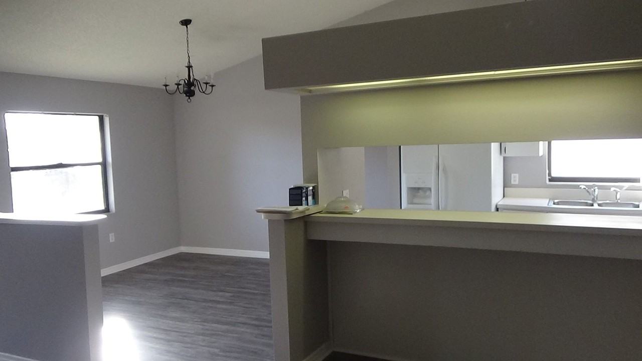 6121 Odom Rd - Photo 3 of 17