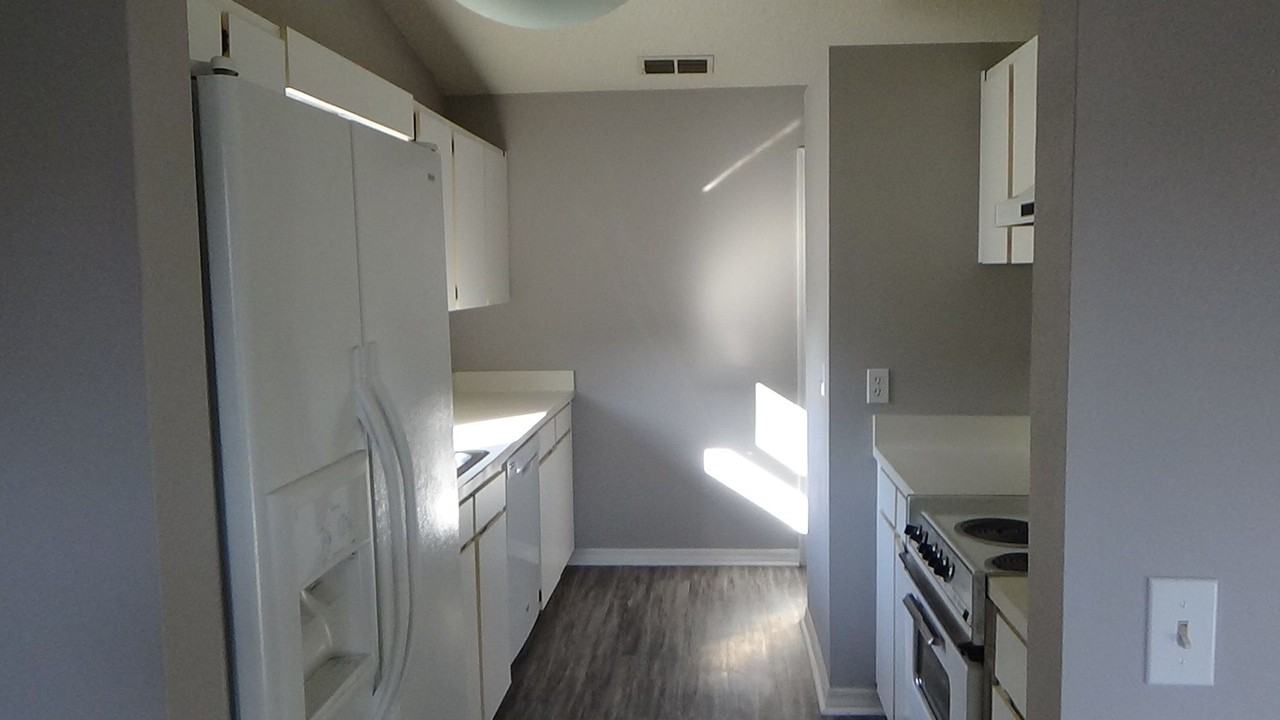 6121 Odom Rd - Photo 5 of 17