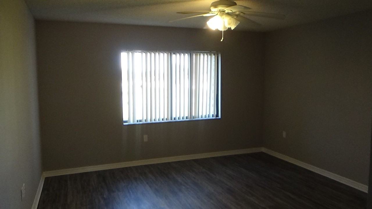 6121 Odom Rd - Photo 6 of 17