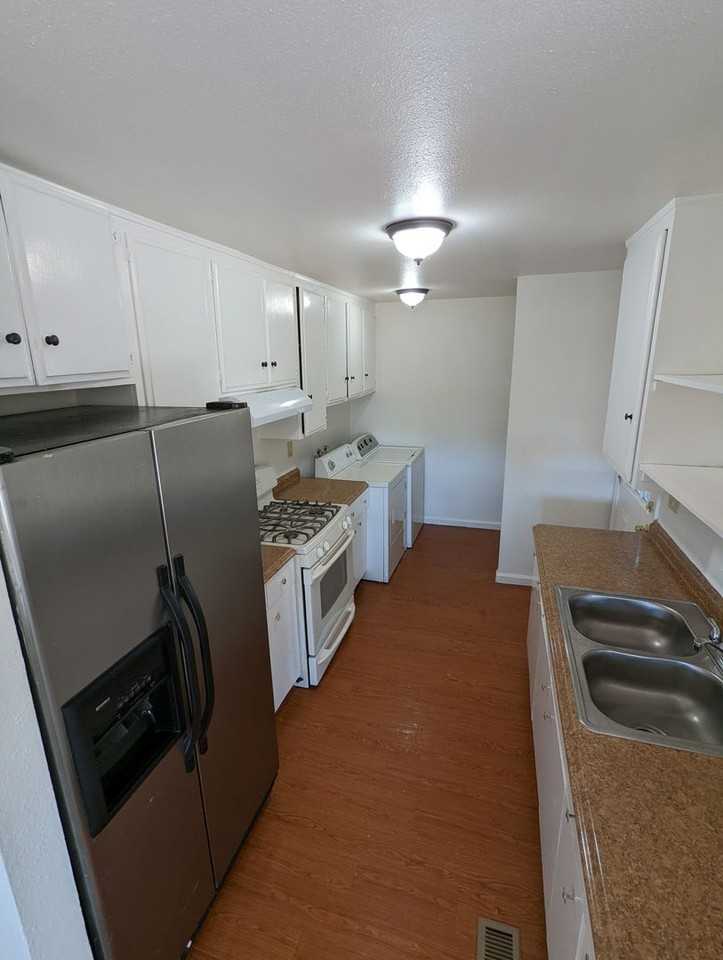 3536 Willow Hills Cir - Photo 2 of 12