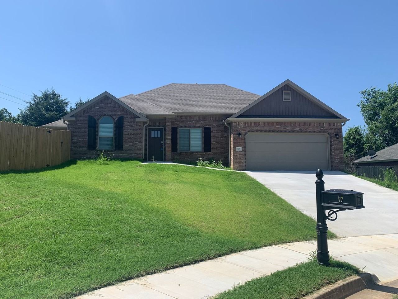 537 Buckboard Rd - Photo 2 of 20