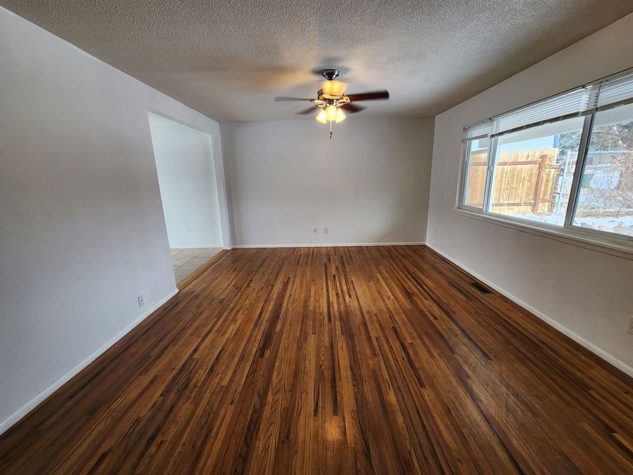 338 Jewel St - Photo 2 of 12