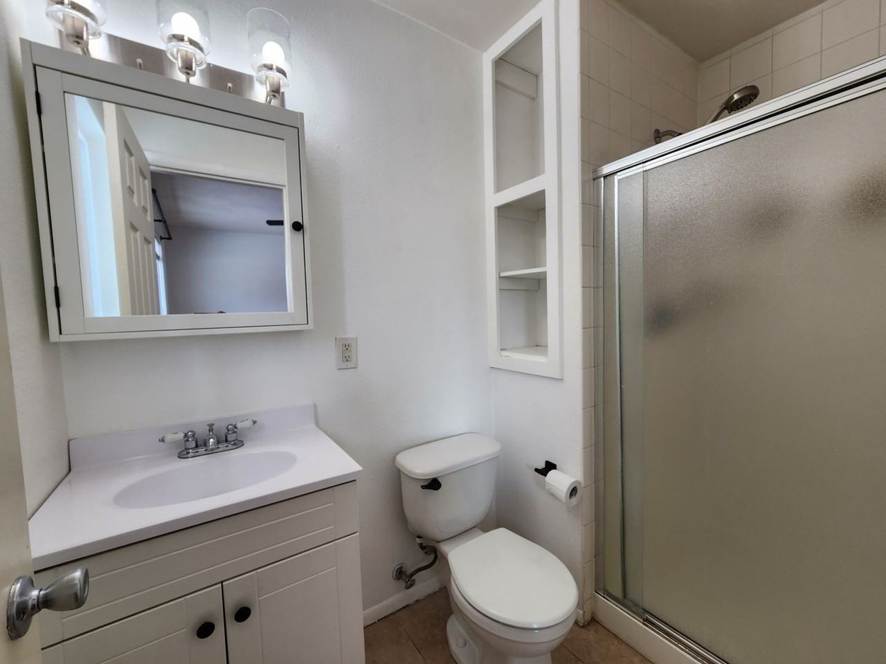 338 Jewel St - Photo 6 of 12