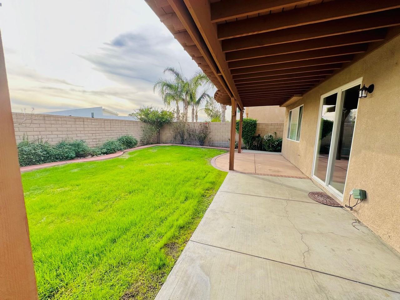 14643 Deer Dr - Photo 2 of 14