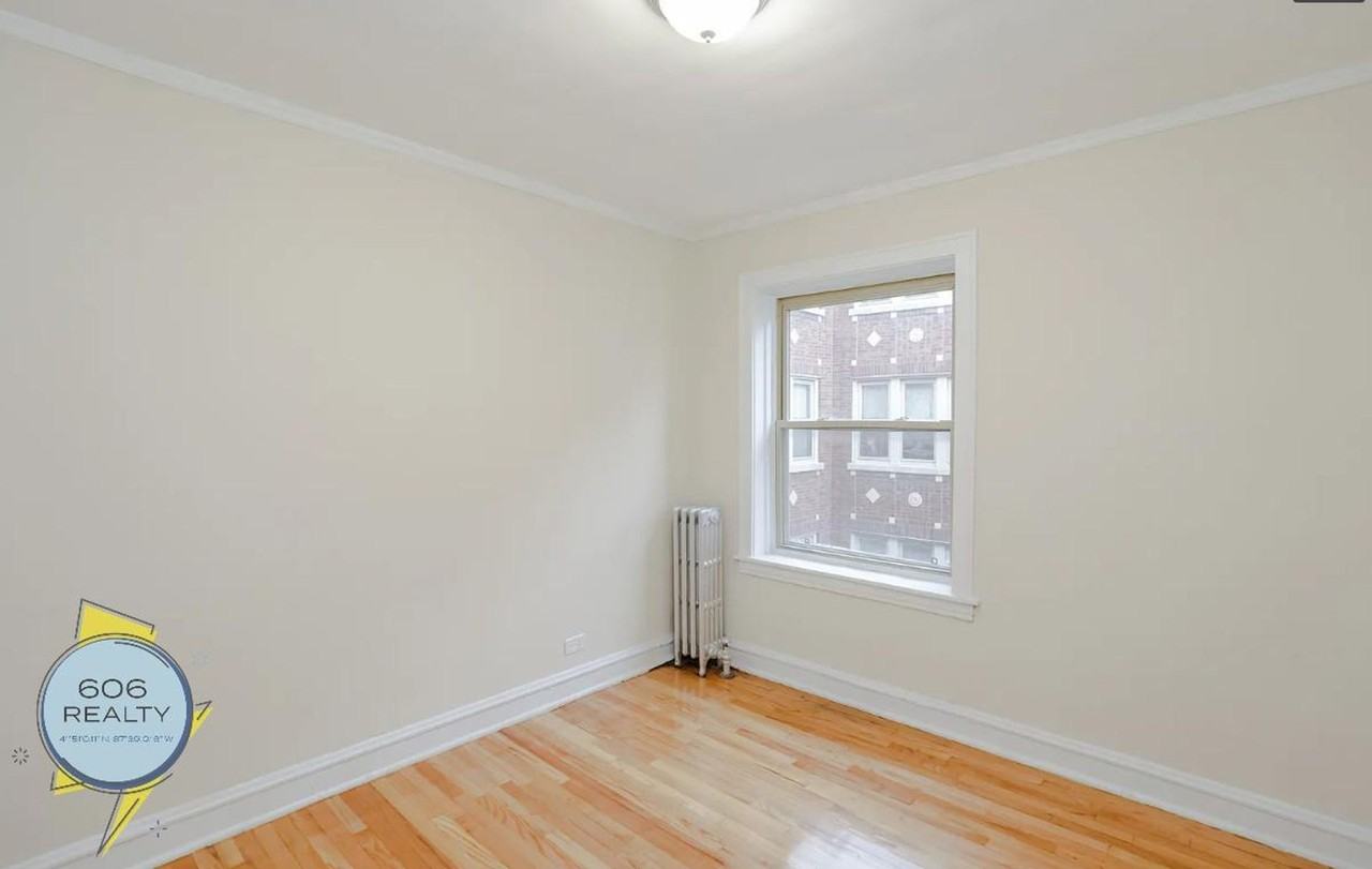 Beautiful Berwyn Apartments on Grove! - Photo 4 of 13