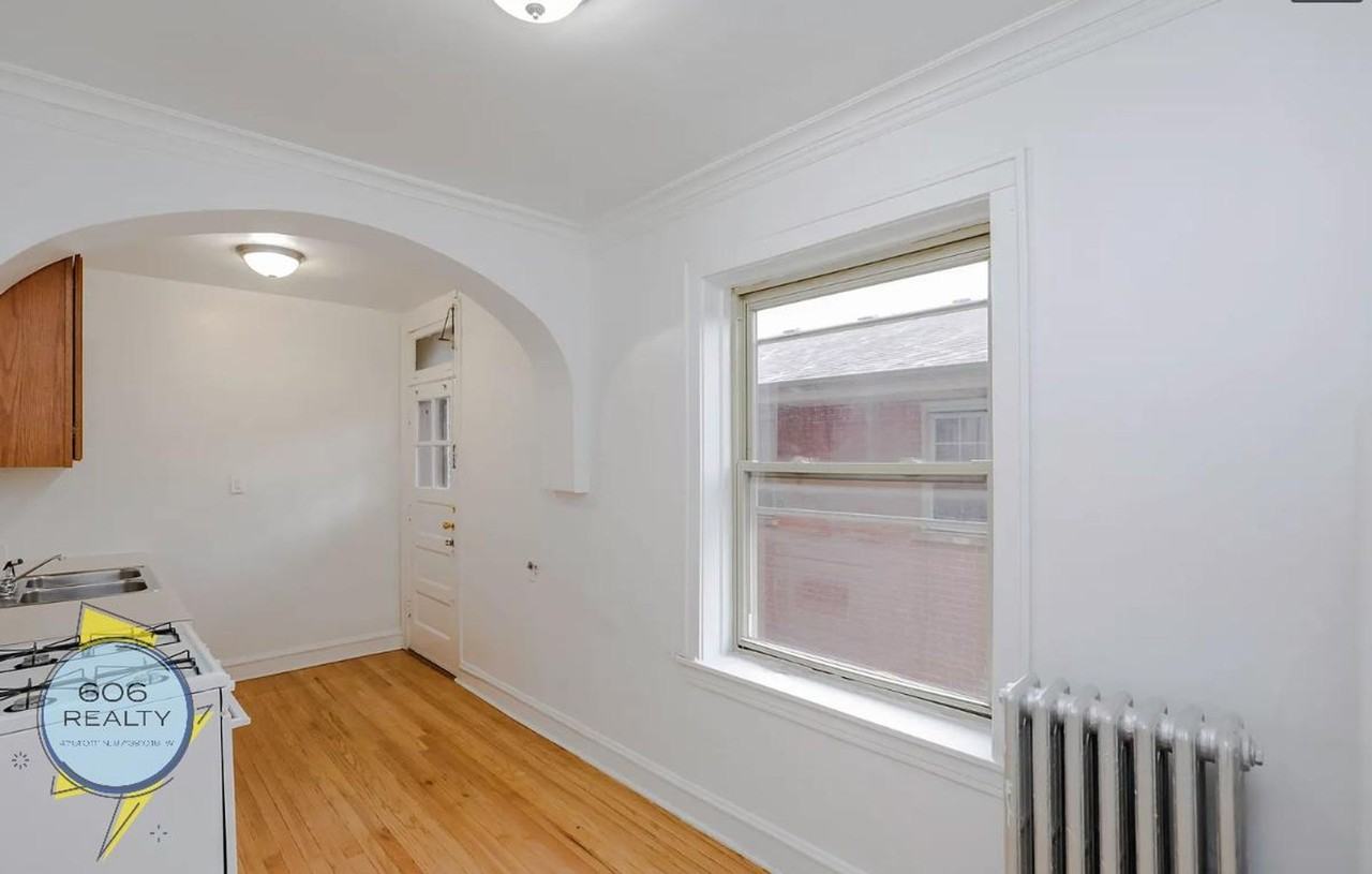 Beautiful Berwyn Apartments on Grove! - Photo 6 of 13