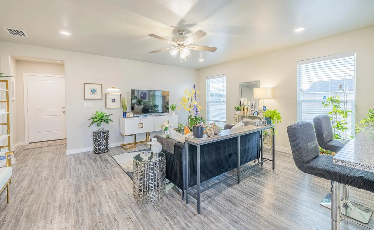 1618 135th St - Photo 2 of 19