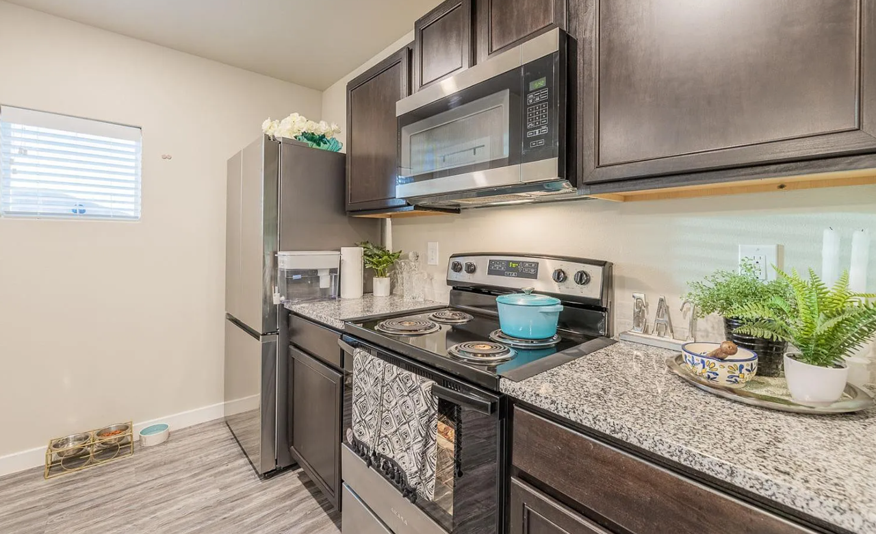 1618 135th St - Photo 6 of 19