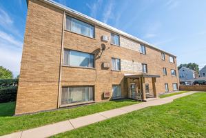 featured image of 3137 W 41st St