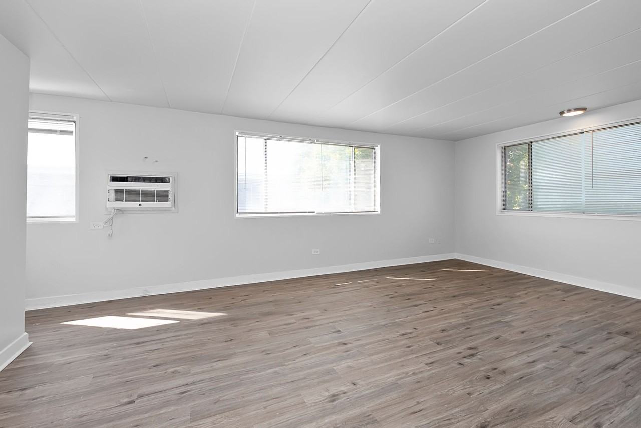 3137-3141 W. 41st Street - Photo 3 of 8