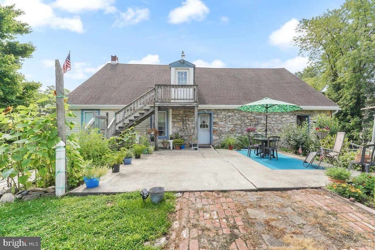 2116 Old Route 100 - Photo 2 of 6