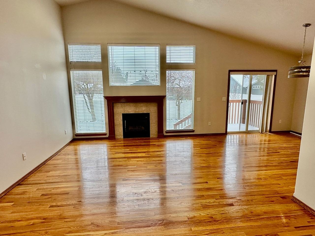 15207 N Bonnett St - Photo 2 of 29