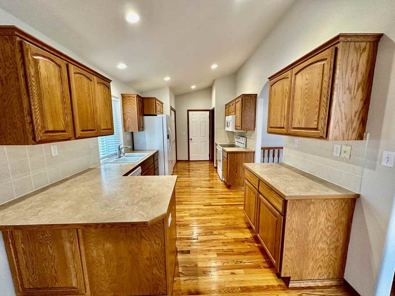15207 N Bonnett St - Photo 7 of 29