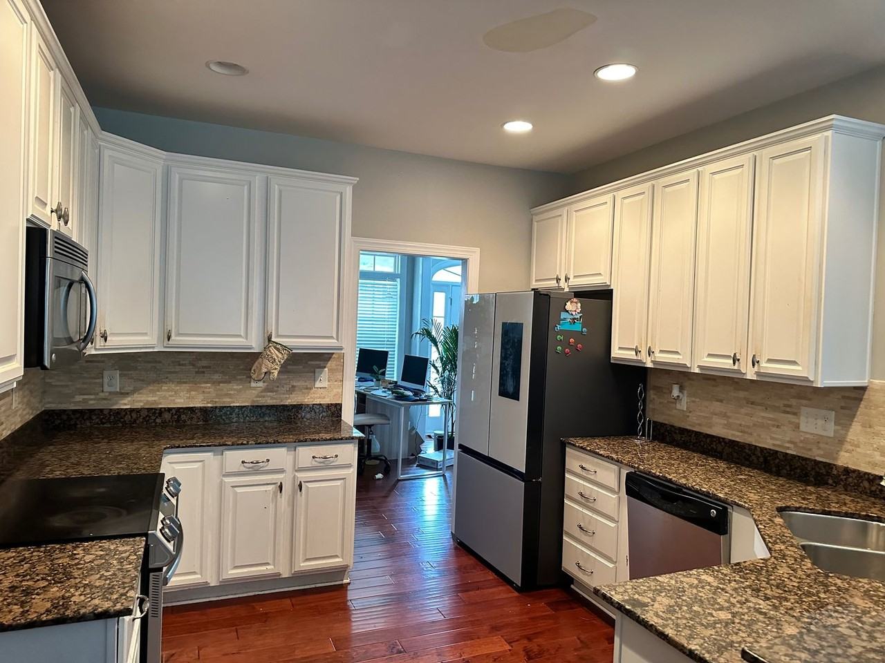 8505 Delamere Ln - Photo 3 of 23